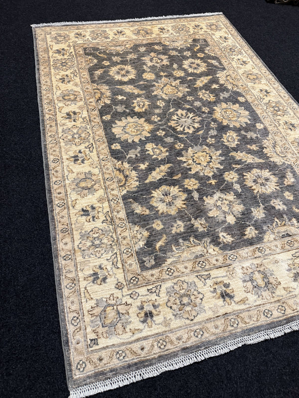 Fine Ziegler Handknuten Matta  — 180 × 124 cm