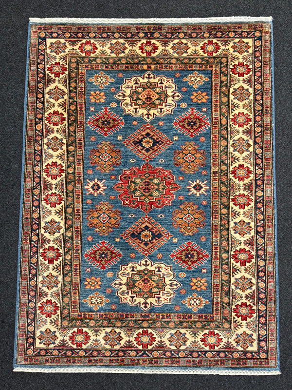 Handknuten fine Kazak‑matta — 170 ×123 cm