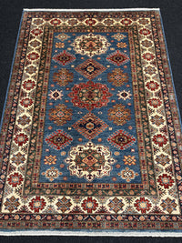 Handknuten fine Kazak‑matta — 170 ×123 cm