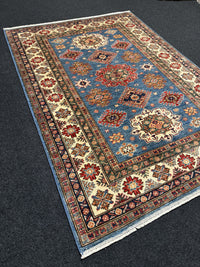 Handknuten fine Kazak‑matta — 170 ×123 cm