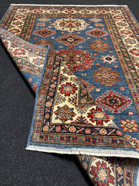 Handknuten fine Kazak‑matta — 170 ×123 cm