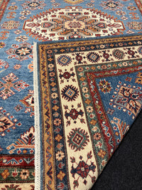 Handknuten fine Kazak‑matta — 234 ×172 cm