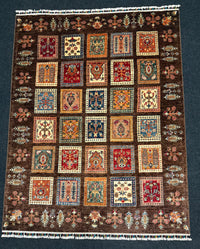 Handknuten Ziegler-matta – Traditionellt hantverk för moderna hem — 194×152 cm