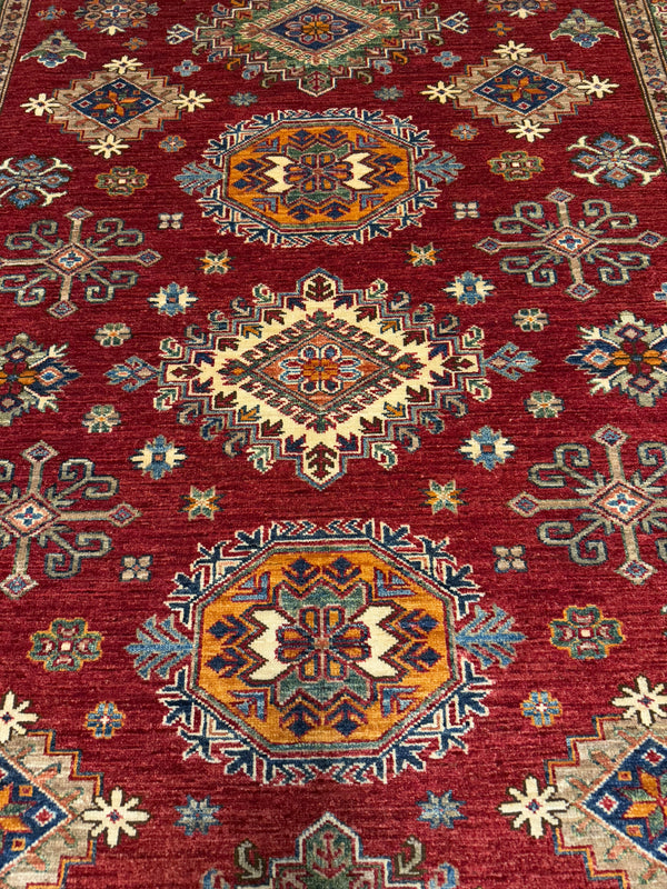 Handknuten fine Kazak‑matta — 238×175 cm