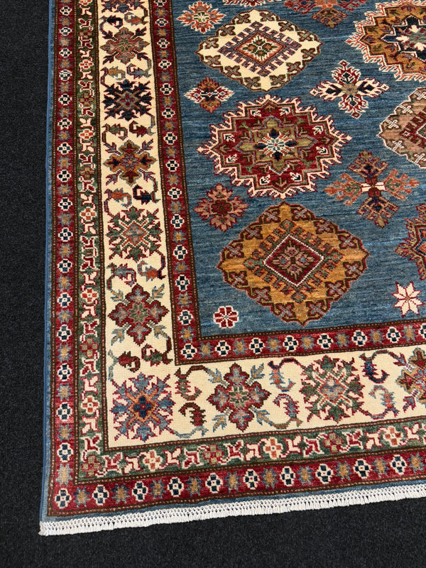 Handknuten fine Kazak‑matta — 246×180 cm