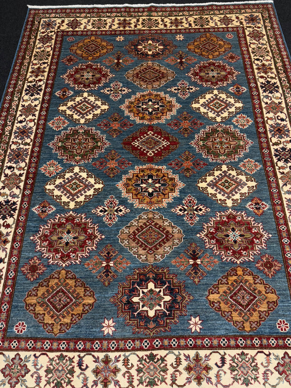 Handknuten fine Kazak‑matta — 246×180 cm