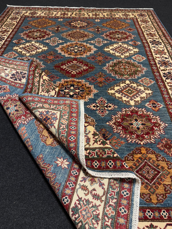 Handknuten fine Kazak‑matta — 246×180 cm