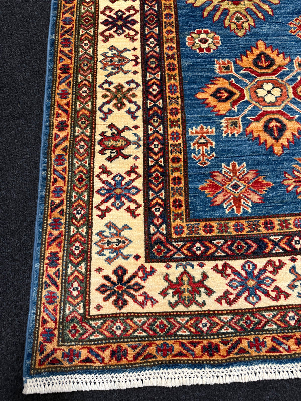 Handknuten fine Kazak‑matta — 205×152 cm