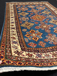 Handknuten fine Kazak‑matta — 205×152 cm