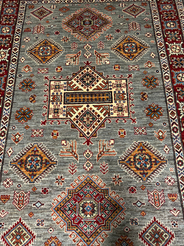 Handknuten fine Kazak‑matta  — 203×148 cm