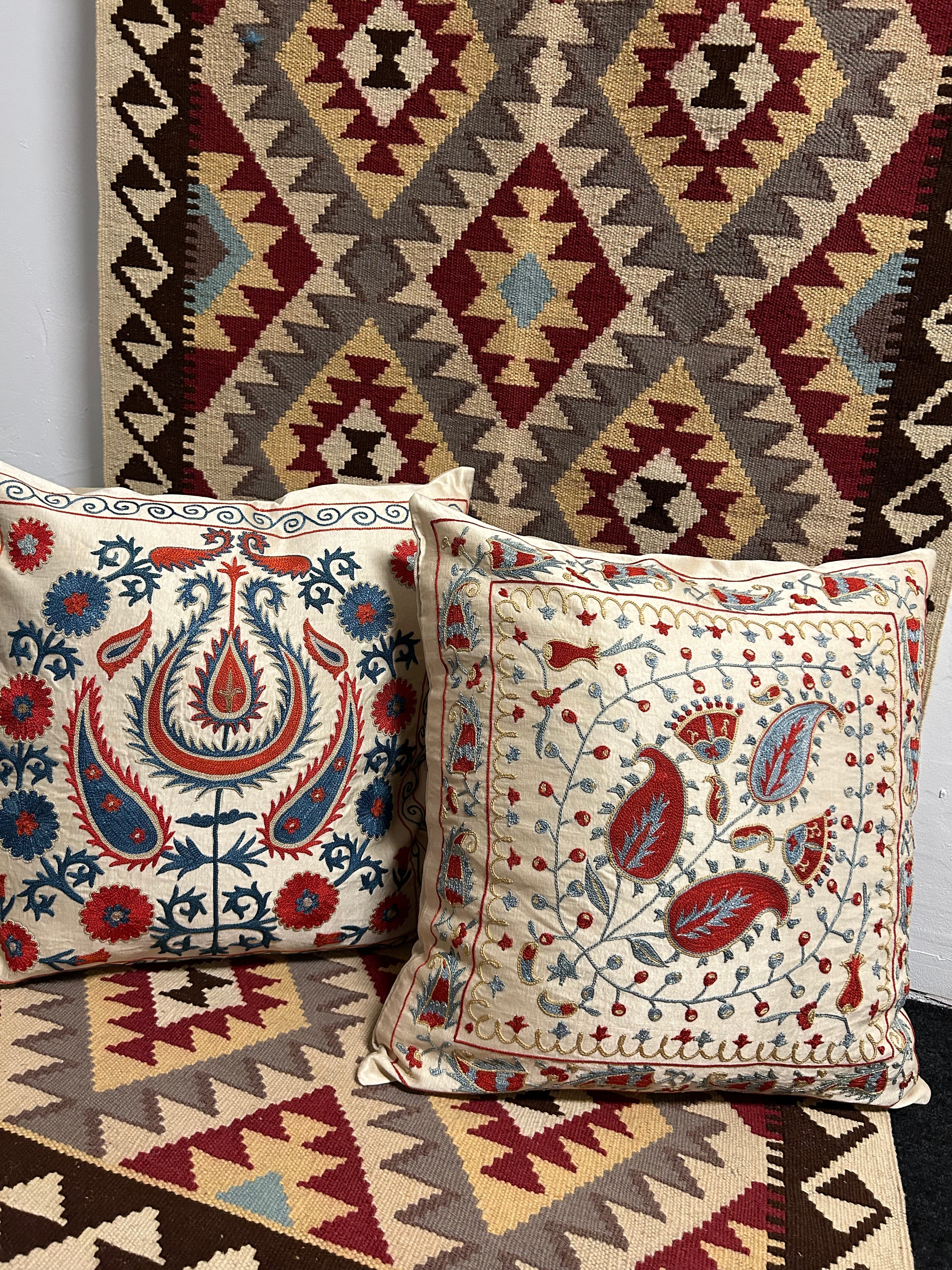 Handmade silk velvet cushion covers slide